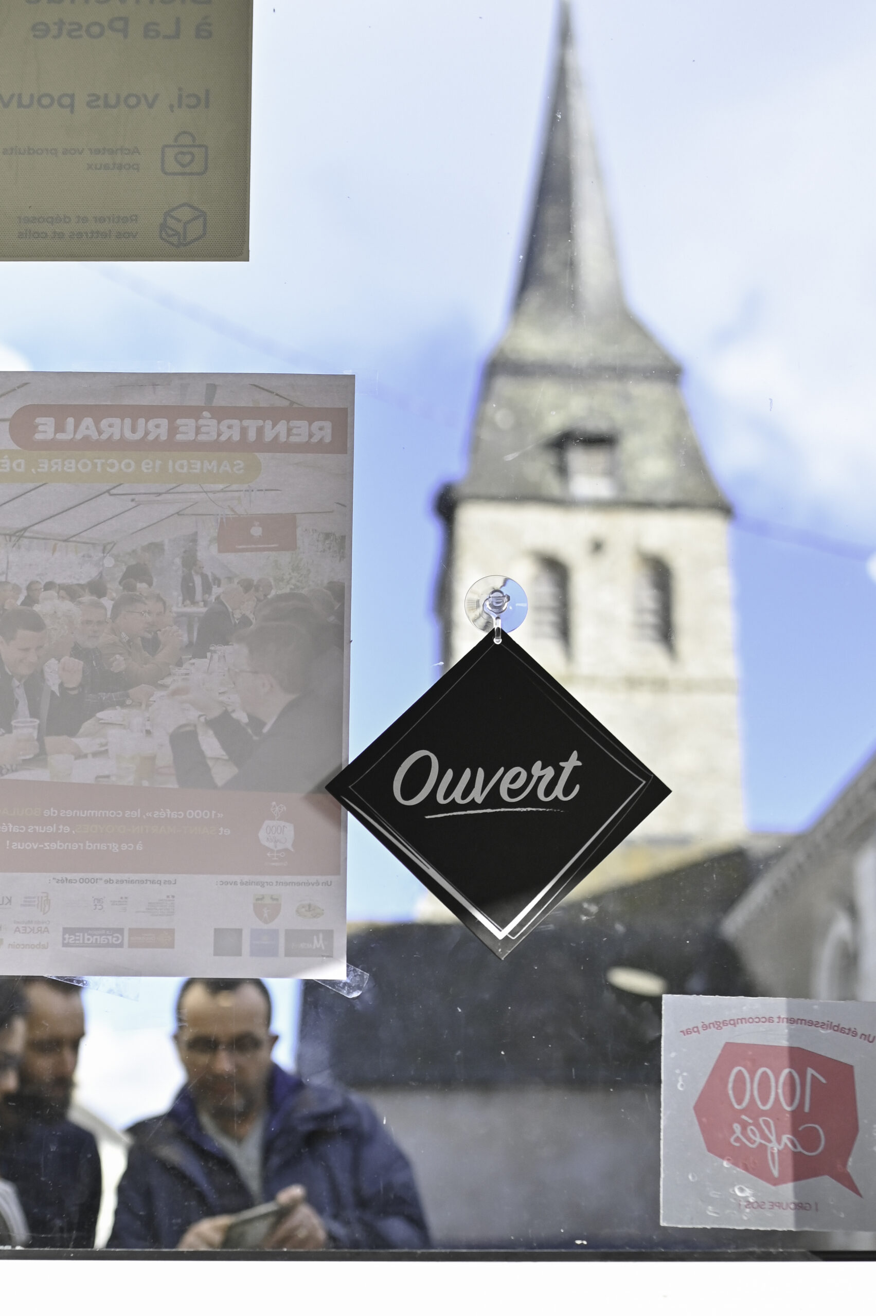 Adoption de la loi sur l’ouverture des débits de boisson